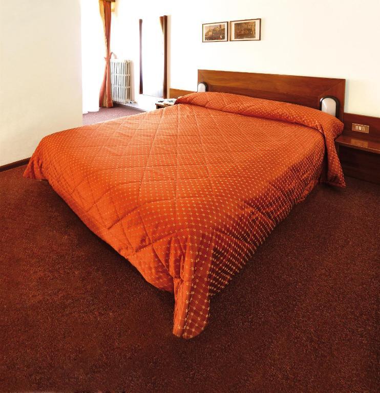 La Rotonda Hotell Pergine Valsugana Rum bild